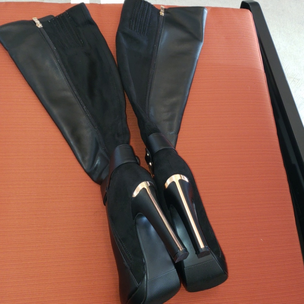 Boots With A Little Bit Of Platform. - image 4